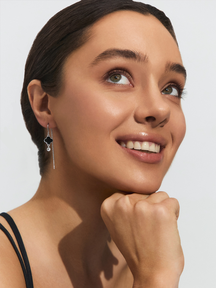 Серьги протяжки серебряные 925 с эмалью и фианитами 