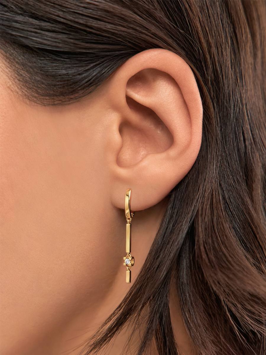 Серьги длинные золотые 585 с бриллиантами