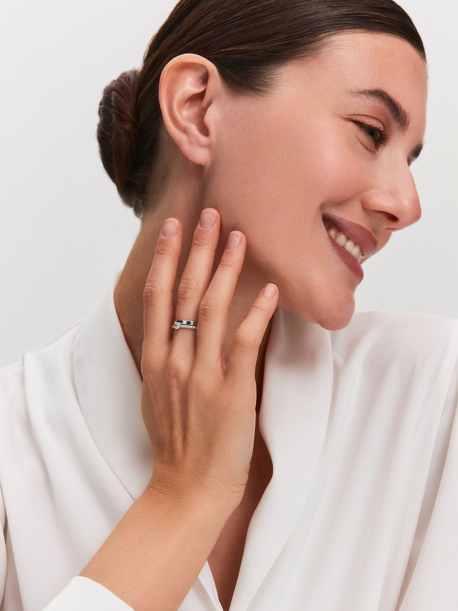 Кольцо серебряное 925 с фианитами 