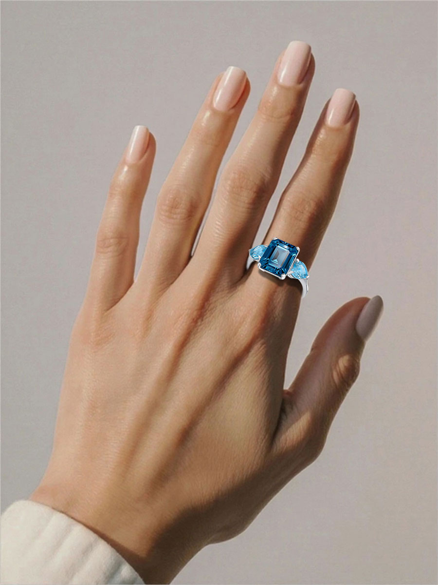 Кольцо из белого золота 585 с лондон‑блю топазом 