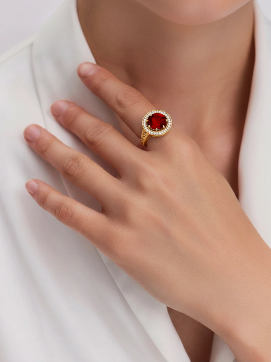 Кольцо золотое 585 с гранатом и фианитами