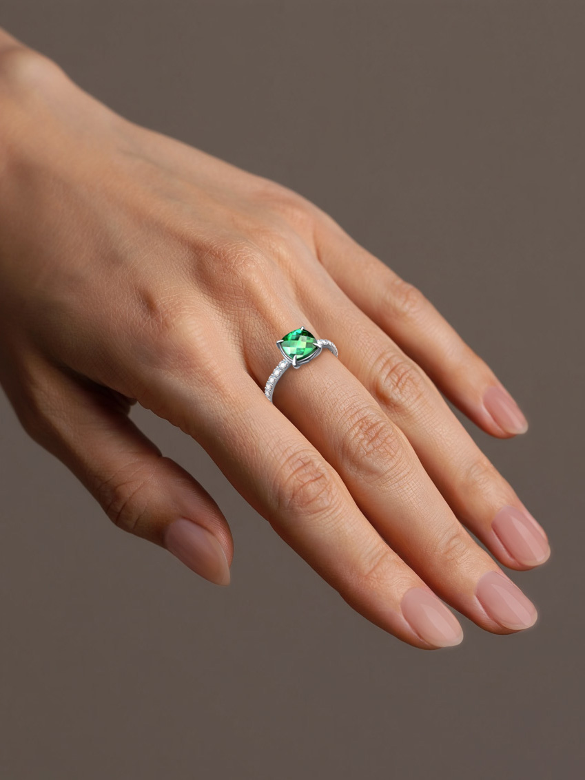 Кольцо из белого золота 585 с турмалином и бриллиантами 