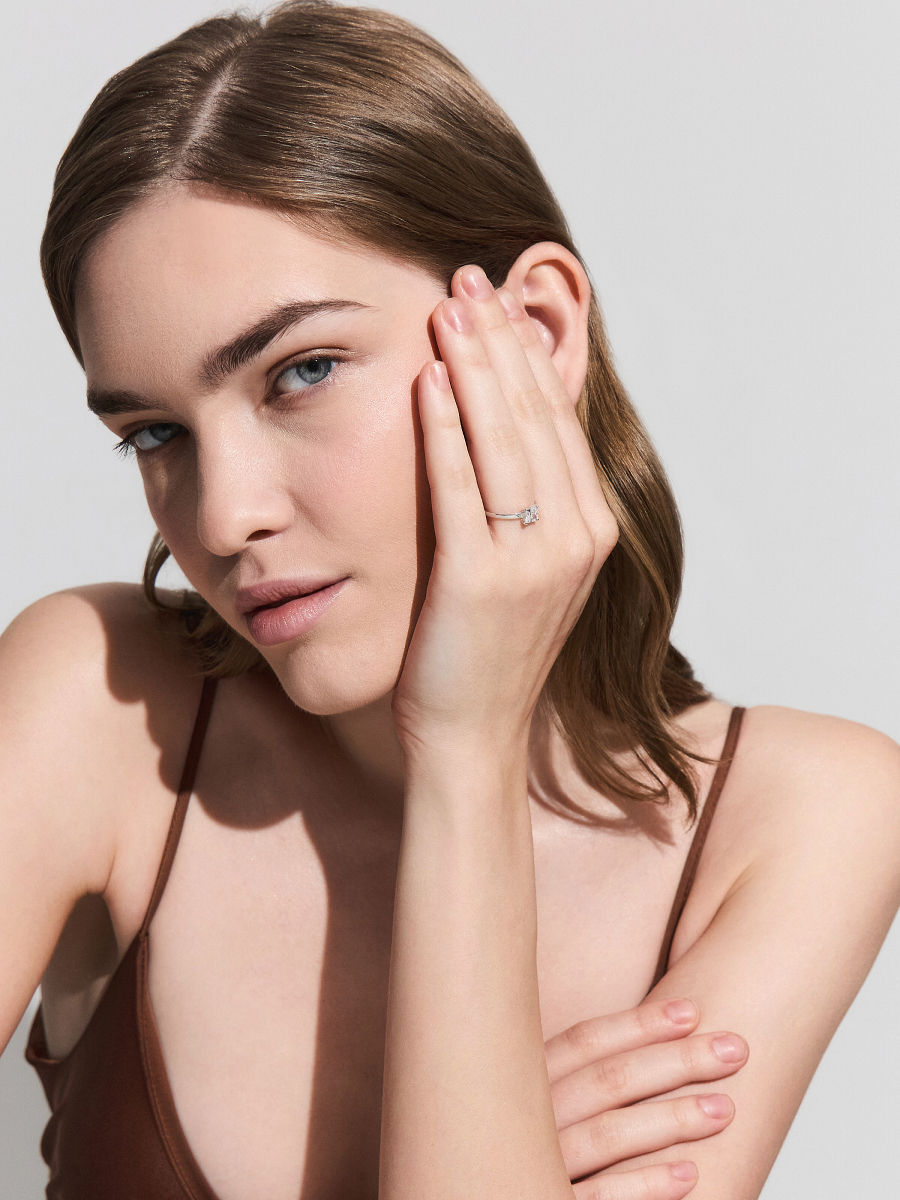 Кольцо серебряное 925 с фианитом