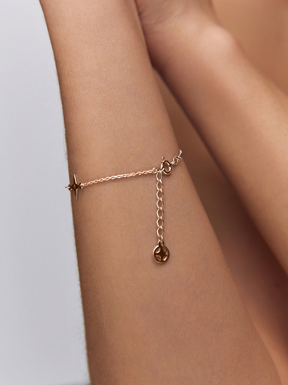 Браслет золотой 585 с фианитами