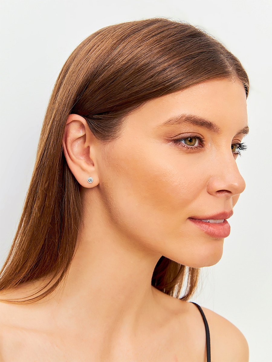 Серьги пусеты золотые 585 круглые с камнями фианитами