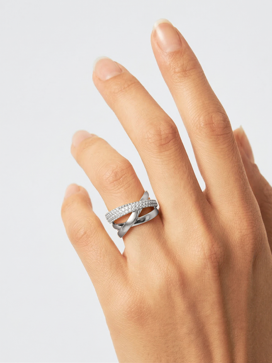 Кольцо серебряное 925 с фианитами