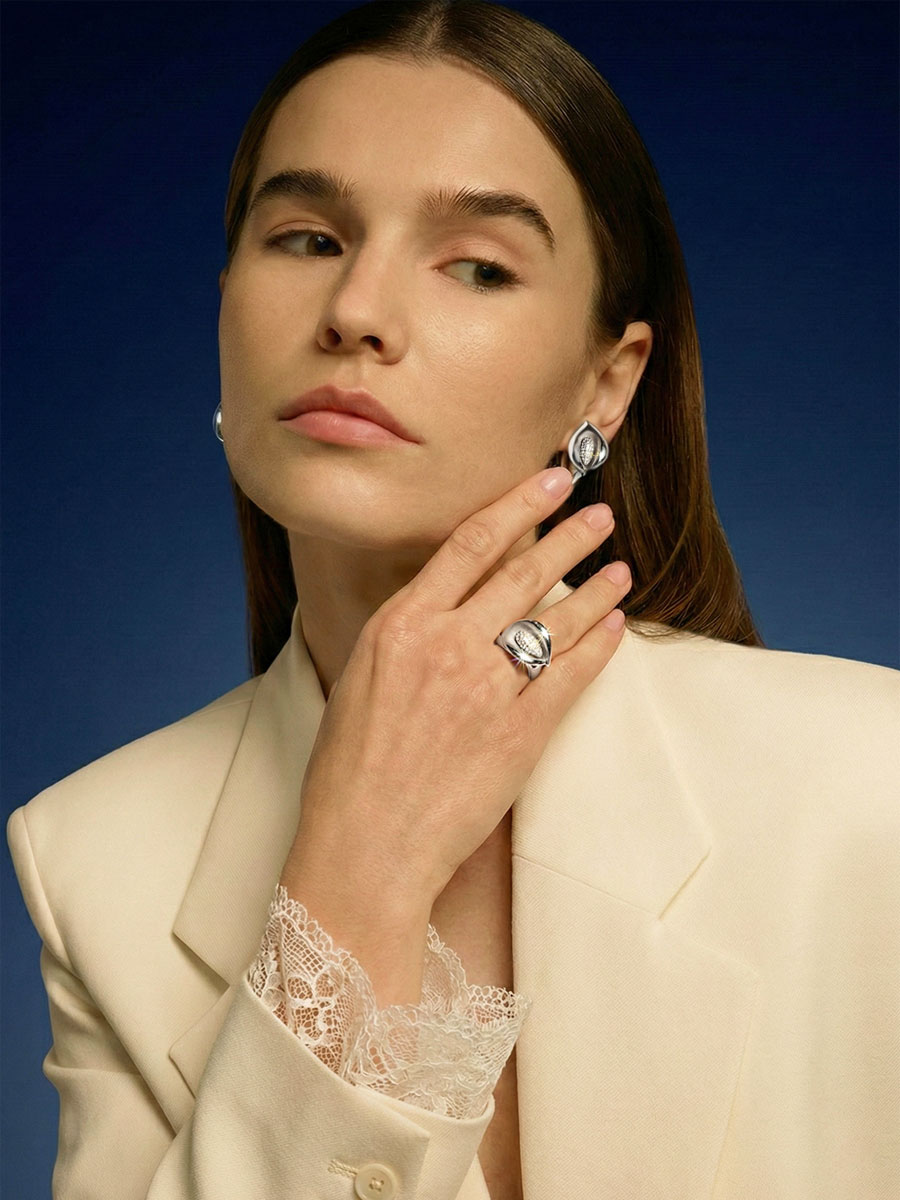 Кольцо цветок калла из белого золота 585 с бриллиантами