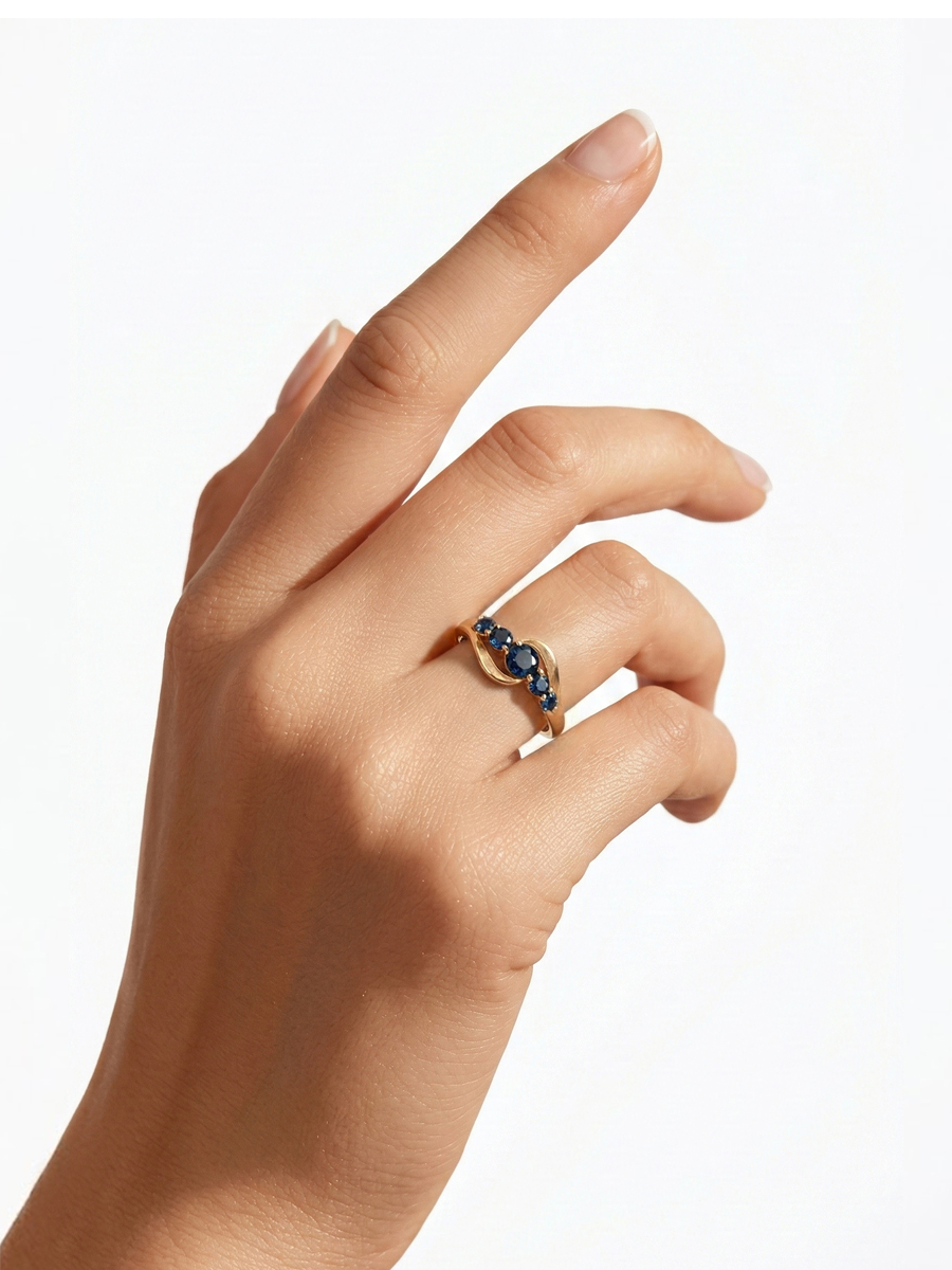 Кольцо золотое 585 с сапфирами