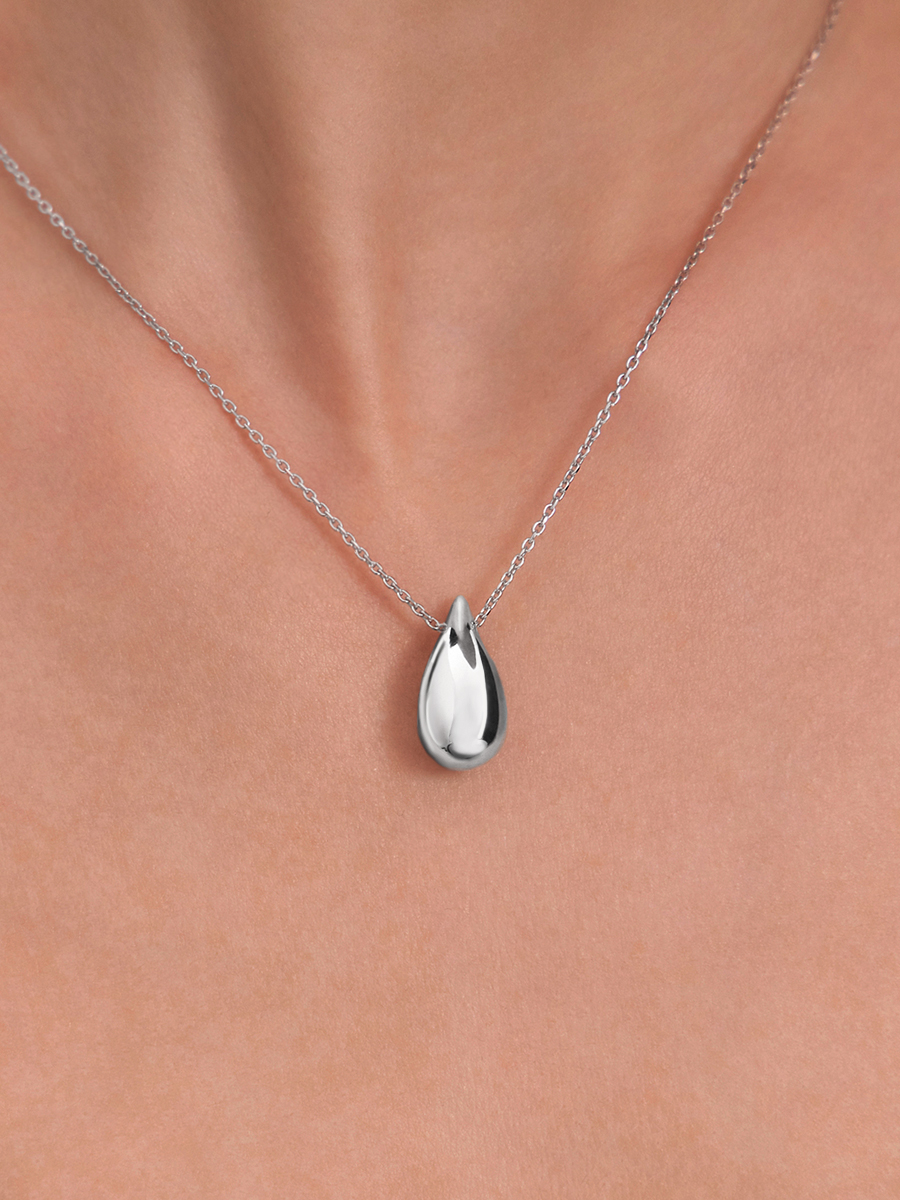 Колье капля из серебра 925 без камней