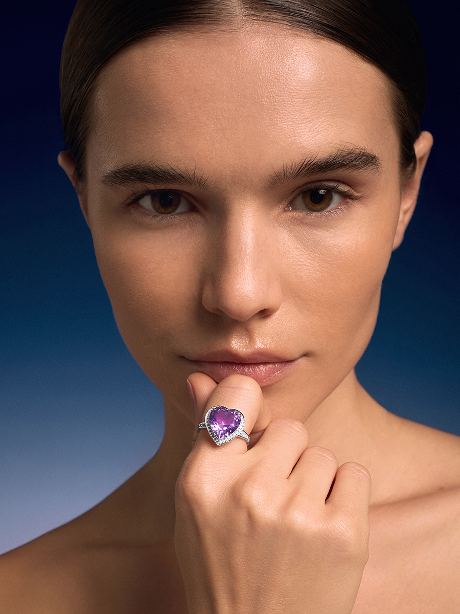 Кольцо сердце из белого золота 585 с аметистом и бриллиантами