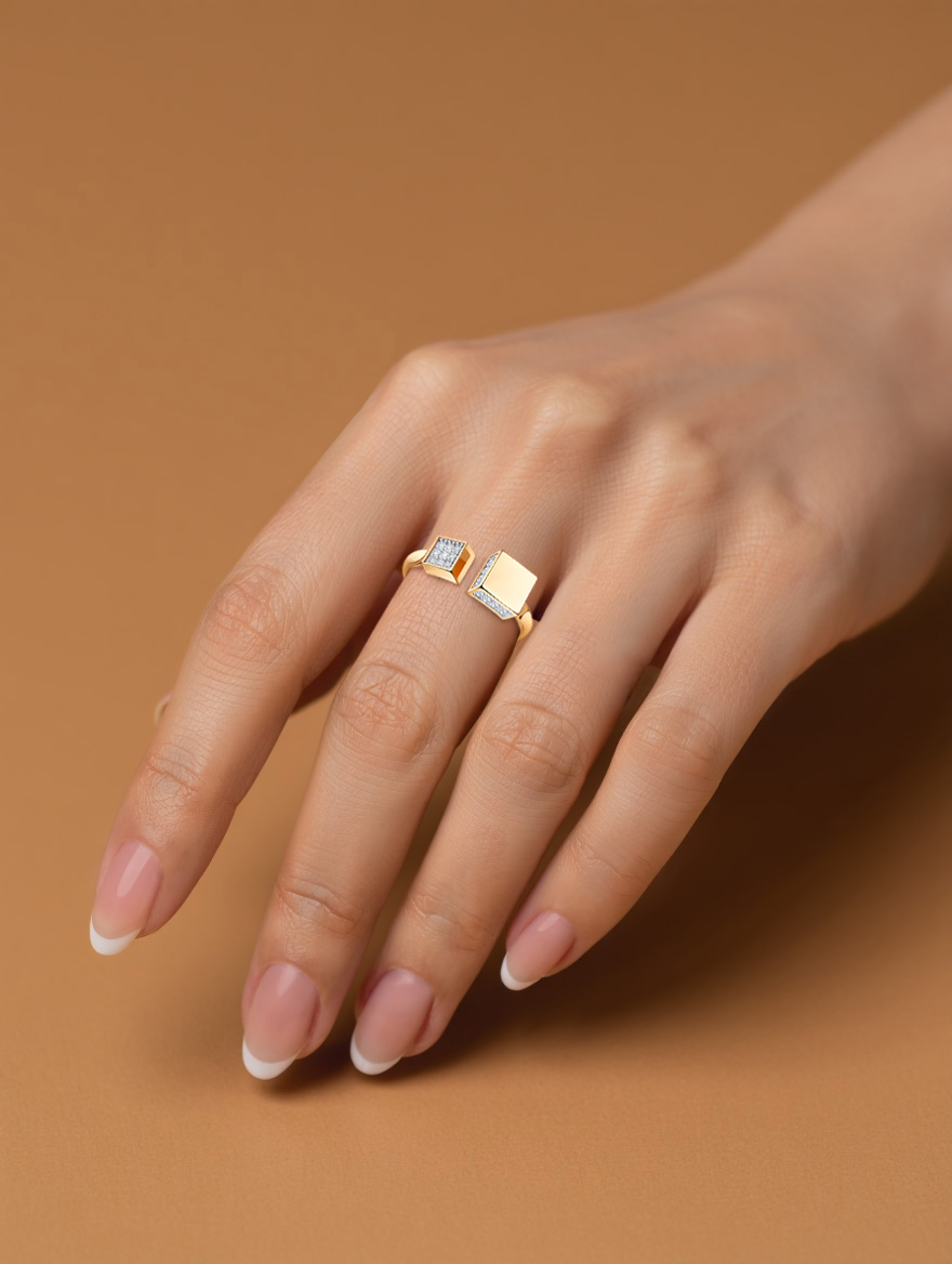 Кольцо золотое 585 с фианитами 