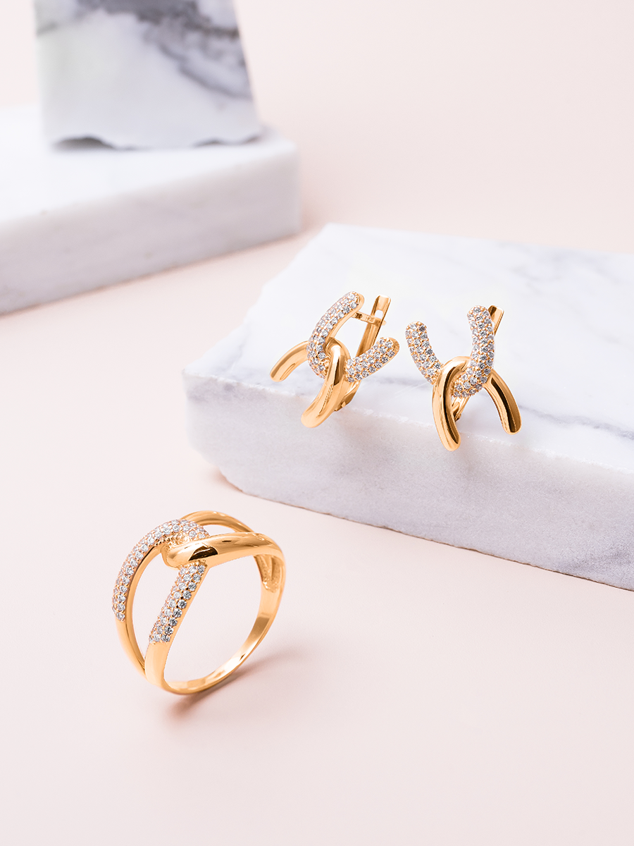 Кольцо из золота 585 с камнями фианитами | 1101594-00770