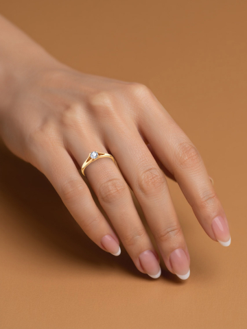 Кольцо помолвочное золотое 585 с фианитом 