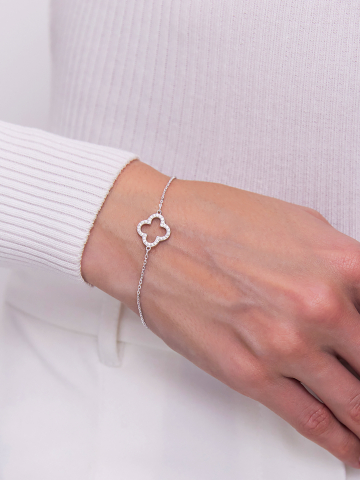 Браслет серебряный женский на руку 925 клевер с камнями фианитами