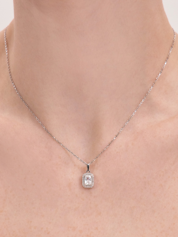 Подвеска из серебра 925 с камнями фианитами