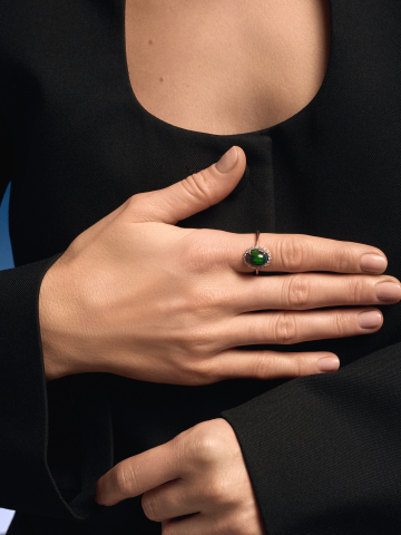 Кольцо золотое 585 с зеленым опалом и бриллиантами 