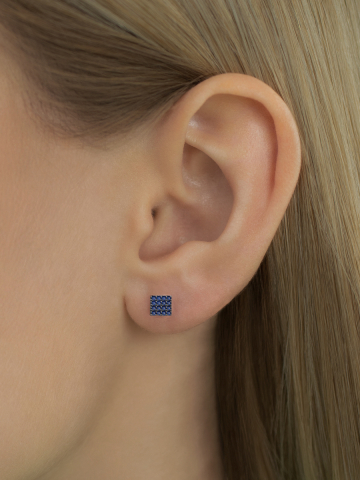 Серьги пусеты из белого золота 585 с сапфирами 