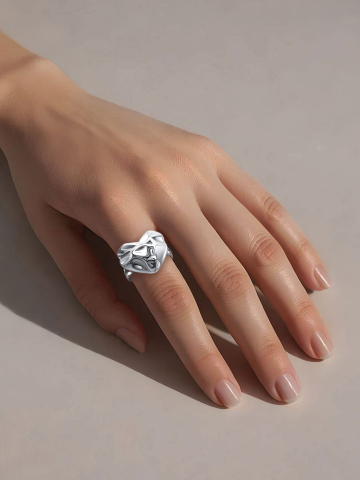 Кольцо сердце серебряное 925