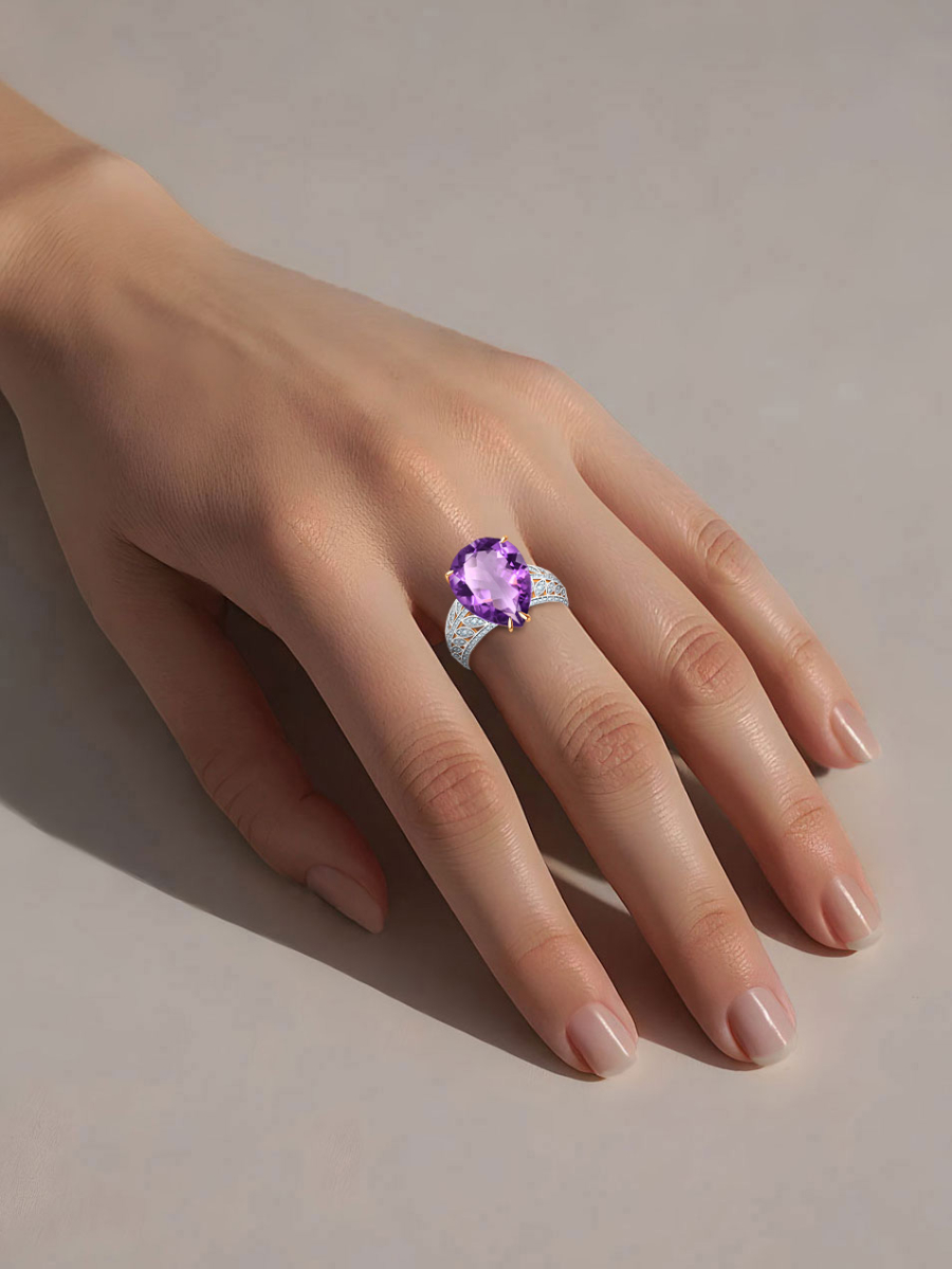 Кольцо золотое 585 с аметистом и бриллиантами  | 9101470-02970