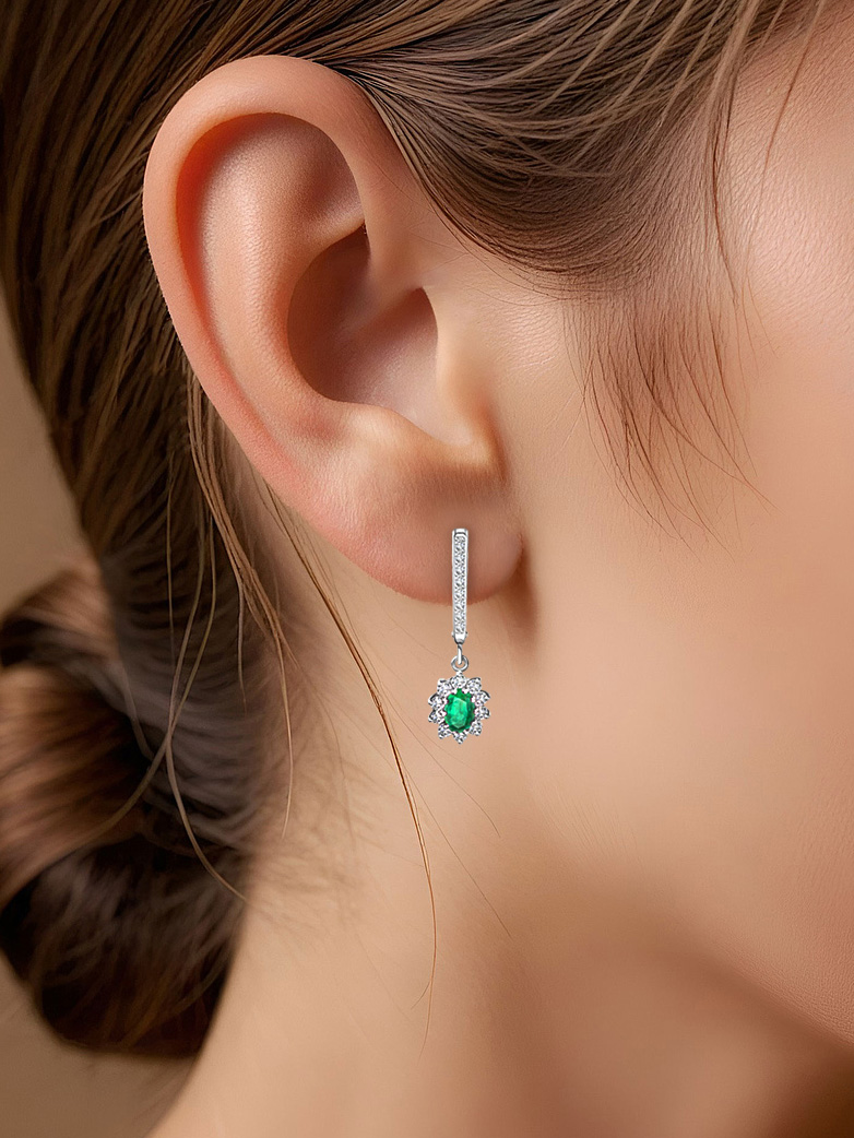 Серьги из белого золота 585 с изумрудами и бриллиантами | 2100258-00062