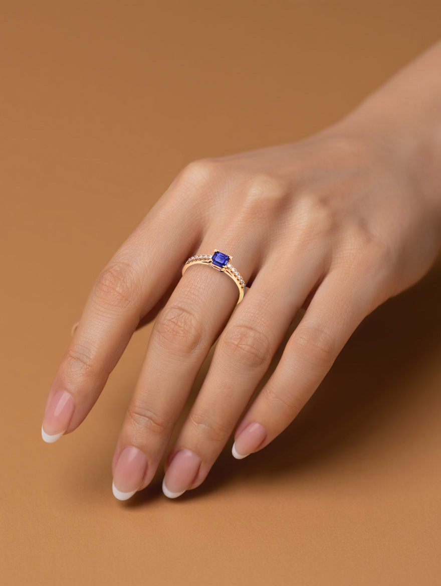 Кольцо золотое 585 с сапфиром и бриллиантами  | 0101807-02710