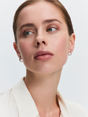 Серьги кольца из серебра 925 с камнями фианитами