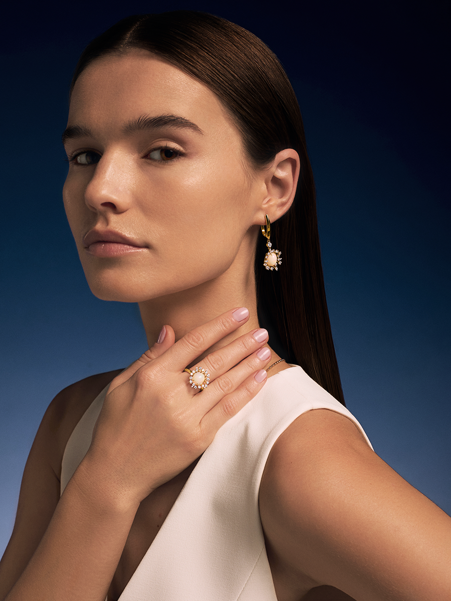 Серьги золотые 585 с белым опалом и бриллиантами | 9201407-03881