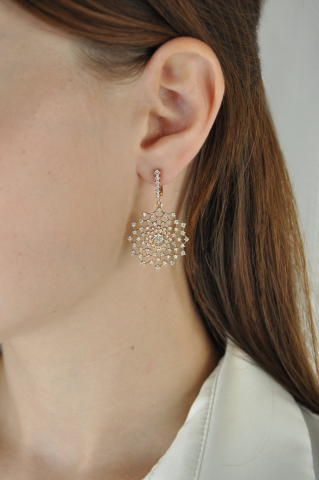 Серьги подвески золотые 585 с бриллиантами 