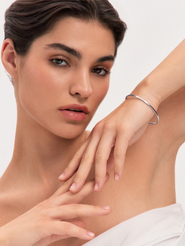 Браслет серебряный жесткий на руку 925 без камней