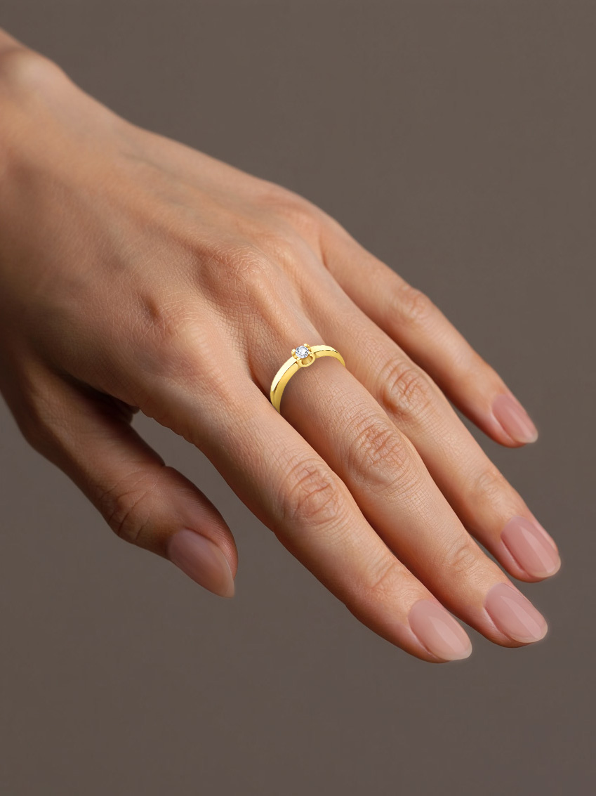 Кольцо помолвочное золотое 585 с фианитом кольца