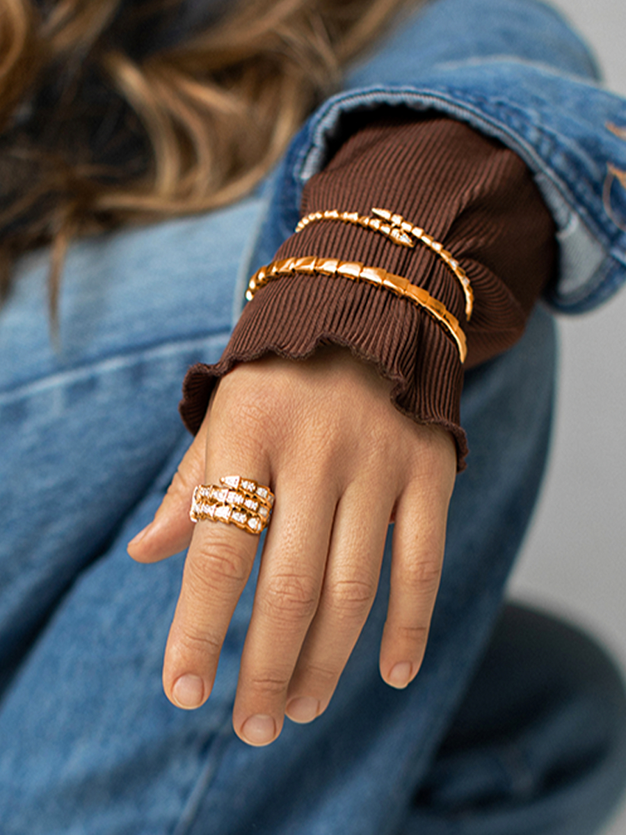 Браслет золотой жесткий  585 змея с фианитами 4 мм | 9701423Л00770