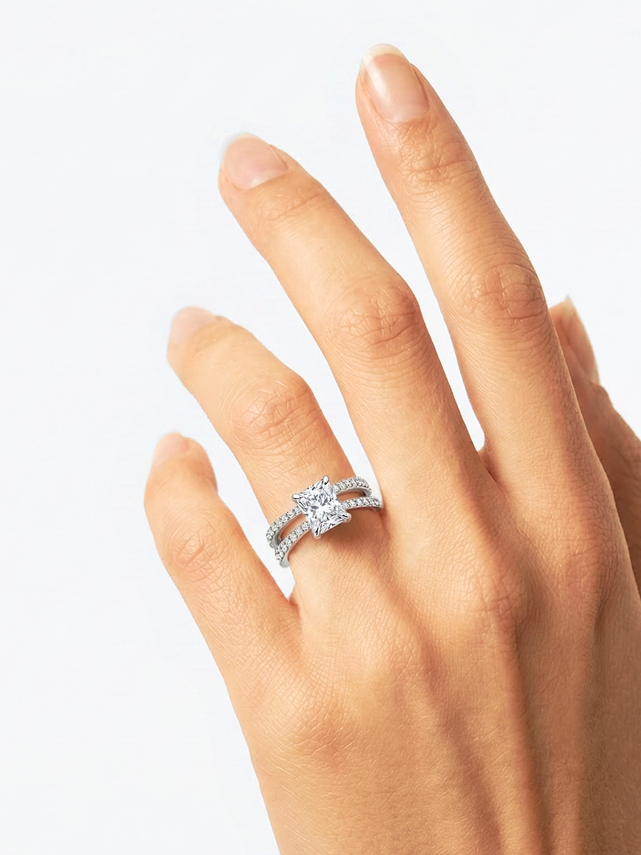 Кольцо серебряное 925 с фианитами | 0101820-00775