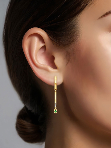 Серьги длинные золотые 585 с изумрудами и бриллиантами 