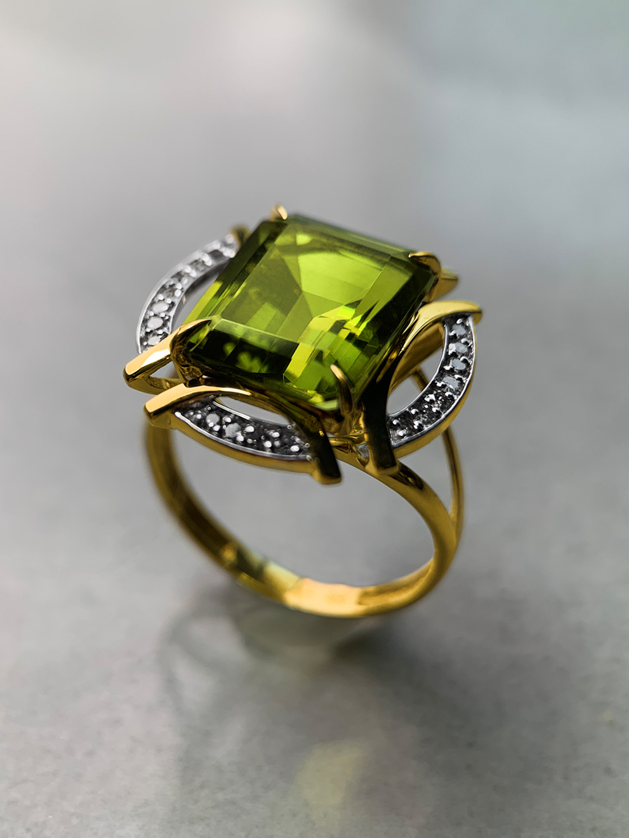 Кольцо золотое 585 с хризолитом и бриллиантами | 9101289-05891