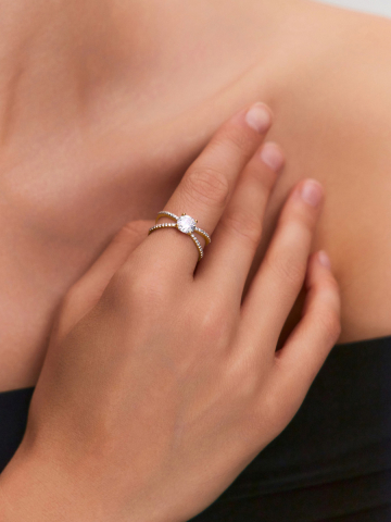 Кольцо золотое 585 с фианитами 